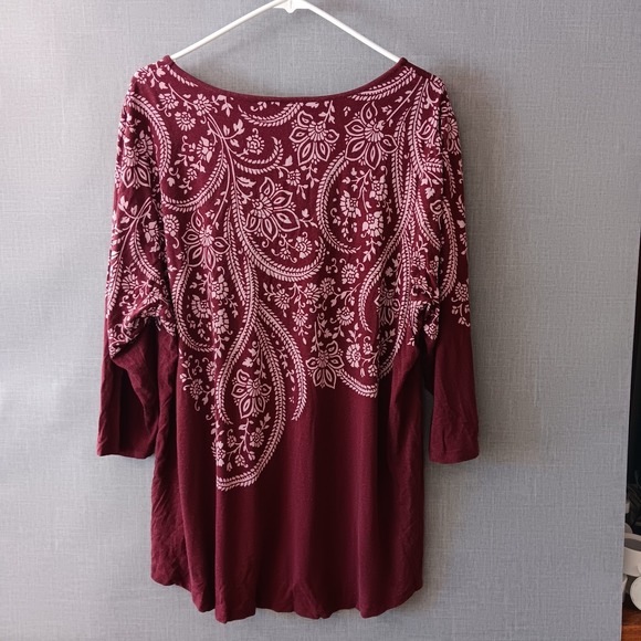 Avenue Paisley Knit Tunic Top Plus Size 22/24 Maroon Pink 3/4 Sleeve Bohemian - Picture 4 of 6